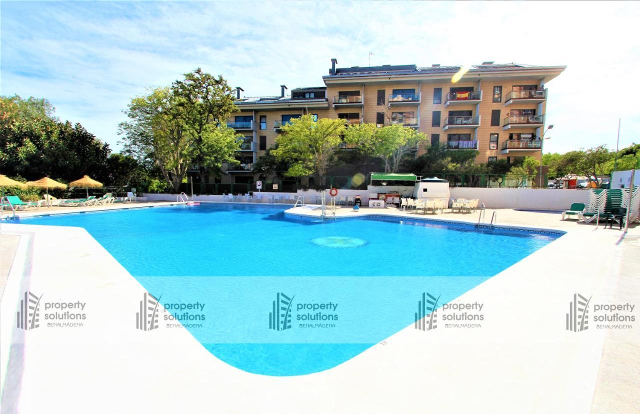 508 Piscis: Mountain-View Apartment with Pool Benalmadena Exterior photo